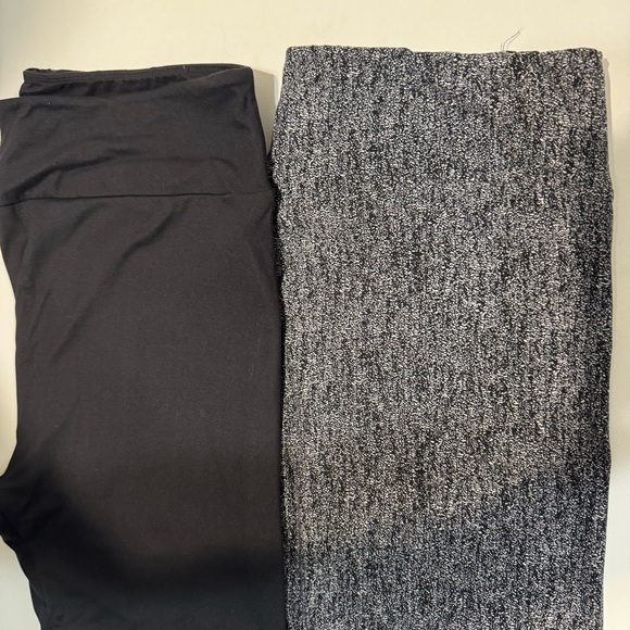 Lularoe TC Black and Gray Leggings Set - Picture 2 of 2